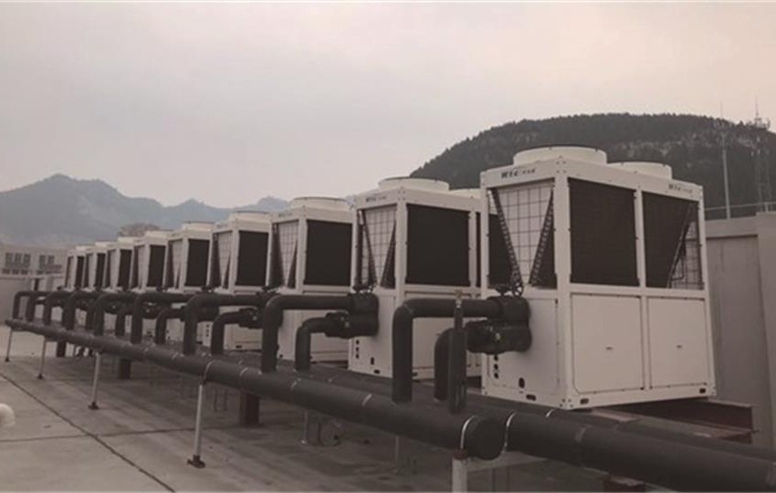 華天成(cheng)空氣(qi)能(néng)支持山(shān)東濟南(nan)熱電(dian)領(ling)秀城(cheng)辦(bàn)公(gōng)樓9000㎡采暖